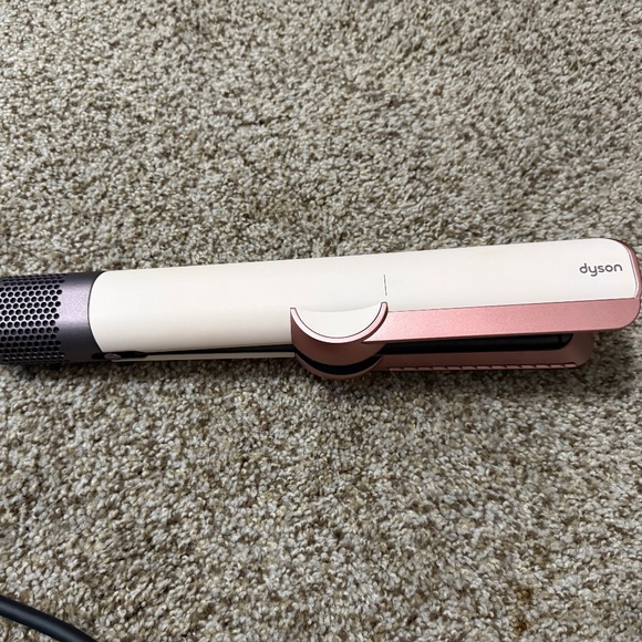 Dyson Other - Dyson Airstrait